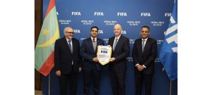 وزير تمكين الشباب يعقد اجتماعاً مع رئيس فيفا في الرباط