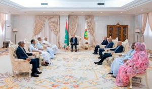 صوت الشعب الموريتاني/ مشهد سياسي على كفّ التوافق.. الرئيس غزواني يتسلم “وثيقة الحوار” ويفتح باب مرحلة مبهمة الملامح.